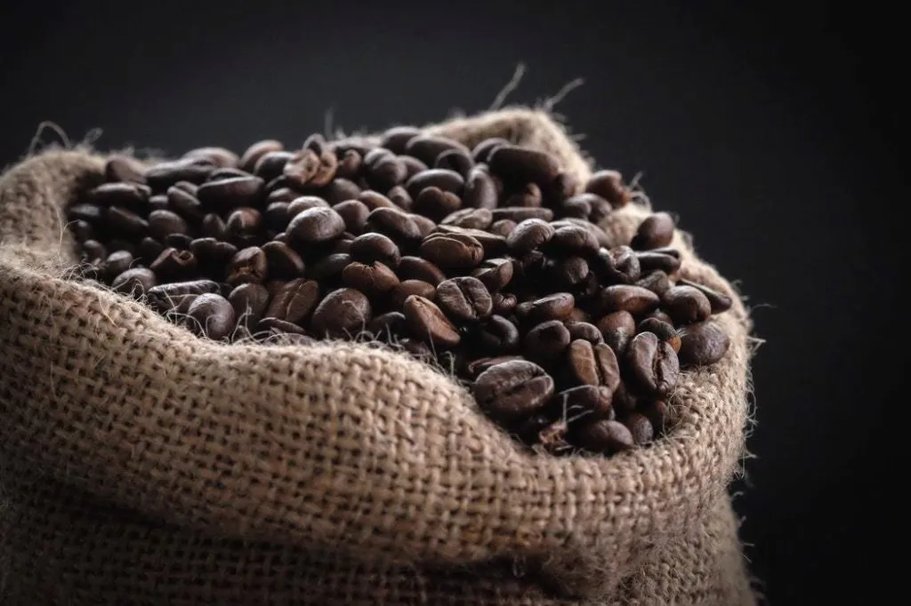 фотография продукта кофе в зёрнах (зерновой) оптом