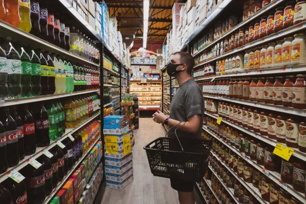 67% жителей РФ готовы покупать продукты с истекающим сроком годности